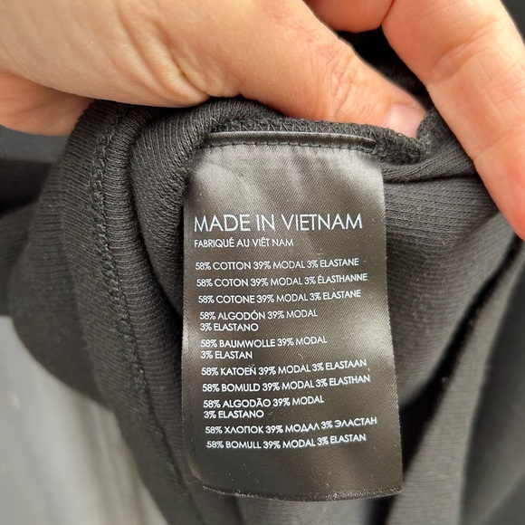 Club Monaco Ribbed Long Sleeved Tee, Large - Picture 7 of 7